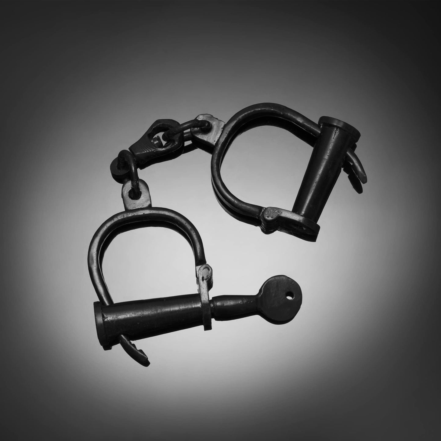 handcuffs online