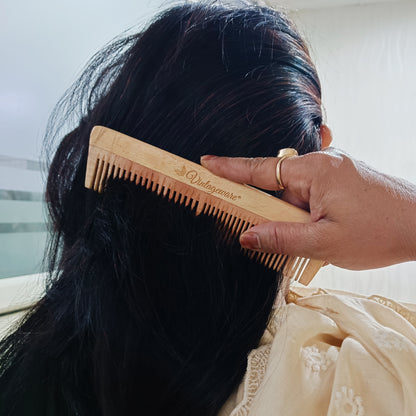 Dual Tooth Lilly Neem Wood Comb - Vintageware