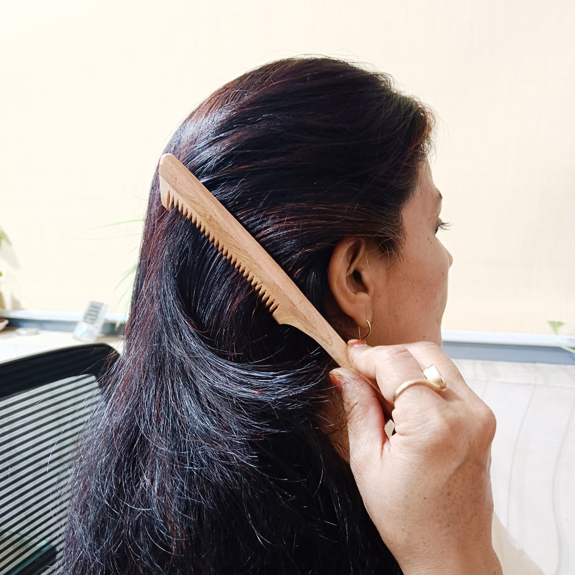 Neem Wood Tail Comb - Vintageware