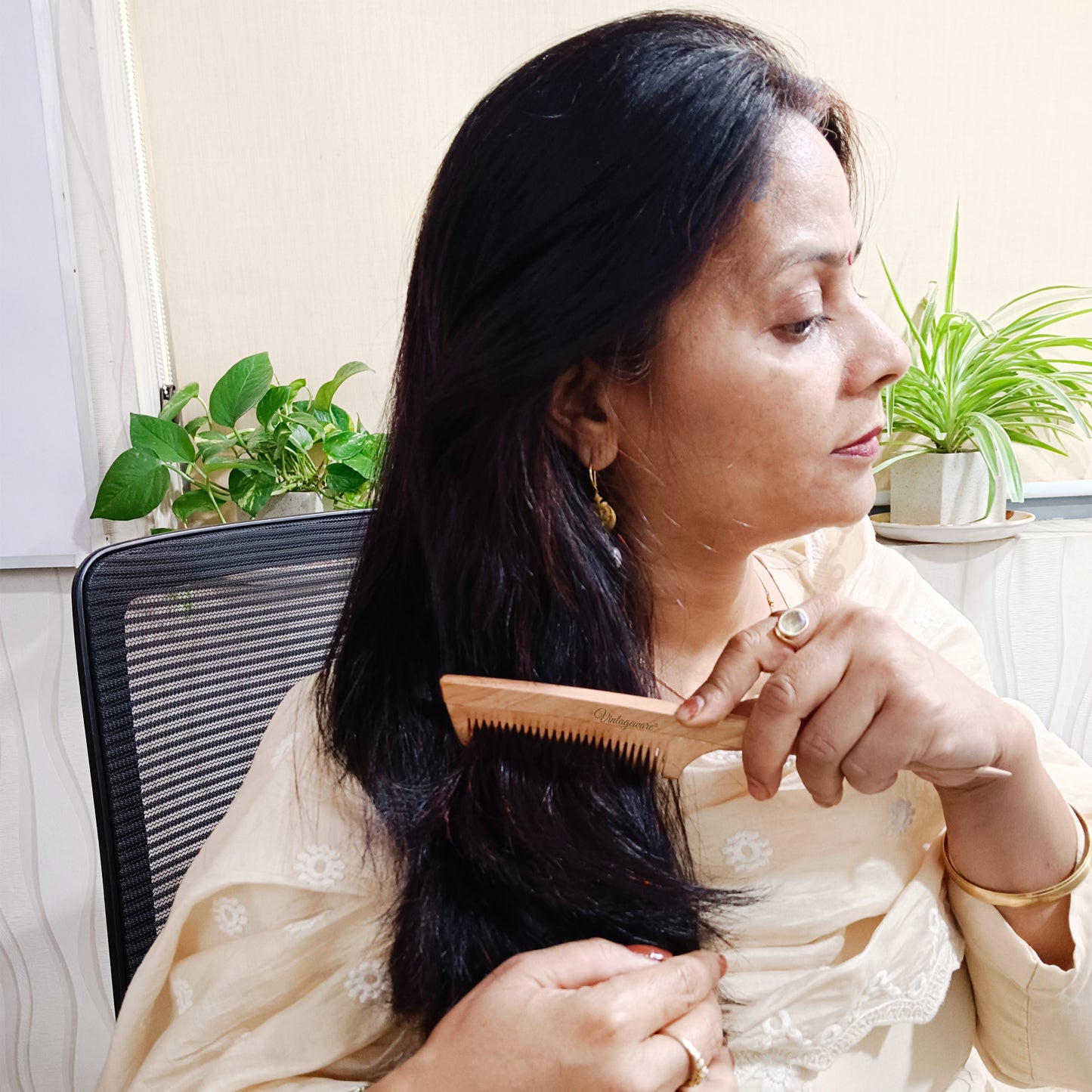 Neem Wood Tail Comb - Vintageware